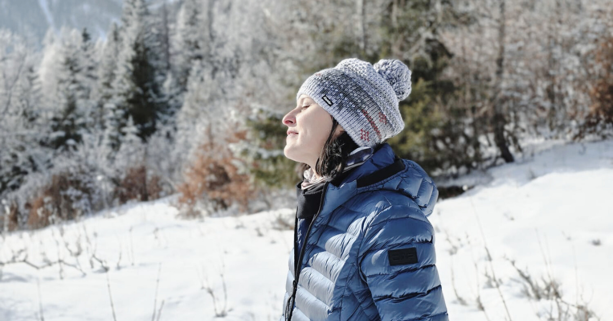 Iris in der Natur, wie sie eine Art der Erholung erlebt